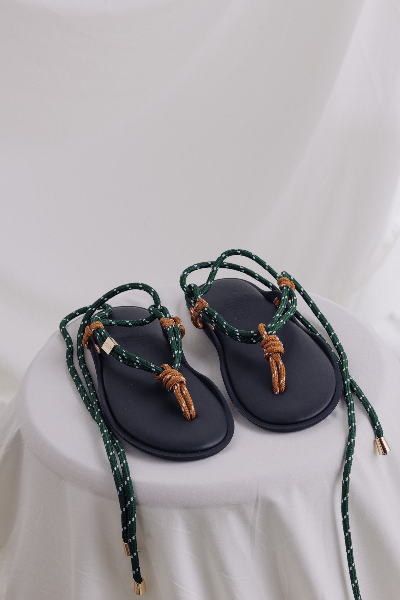 F L Ò / T W I N - Halzenut/Forest Green